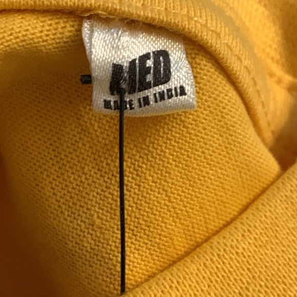 AKOO Graphic T-Shirt 1980 VSOP Short Sleeve Tee Old Gold Medium NWT - Picture 7 of 8